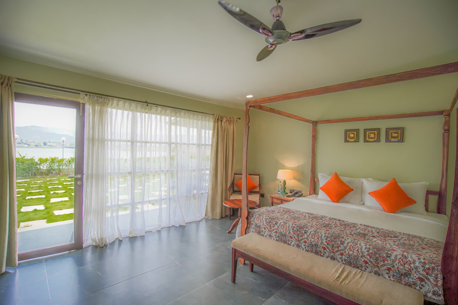 Luxury patio Garden (Lake View) at Avior Resorts
